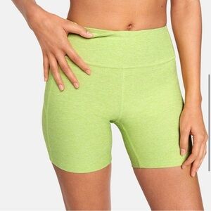 Outdoor Voices Lemongrass Warmup Shorts size Small